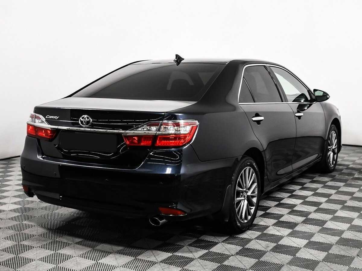 Toyota Camry с пробегом — 2017 год. Фото: #4