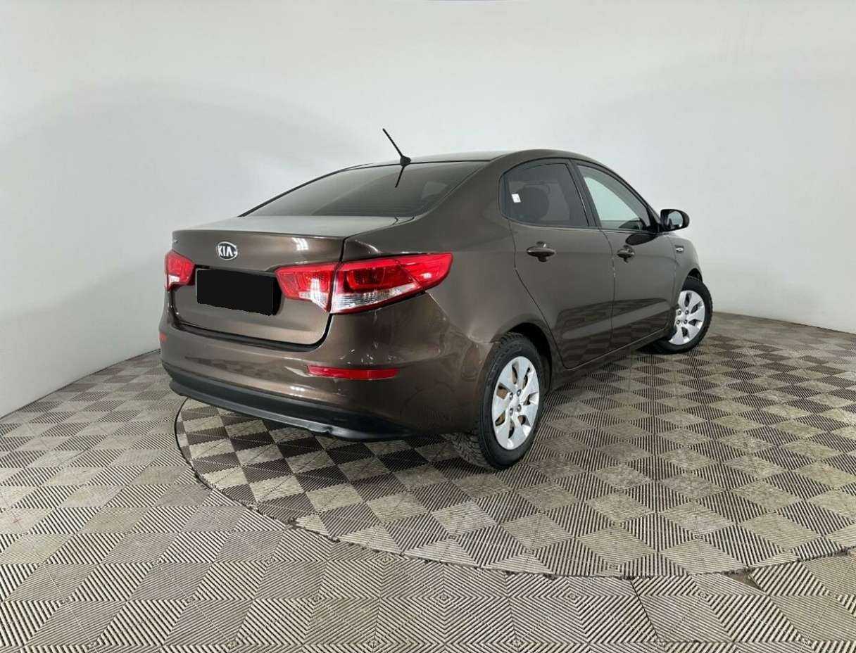 Kia Rio с пробегом — 2015 год. Фото: #5