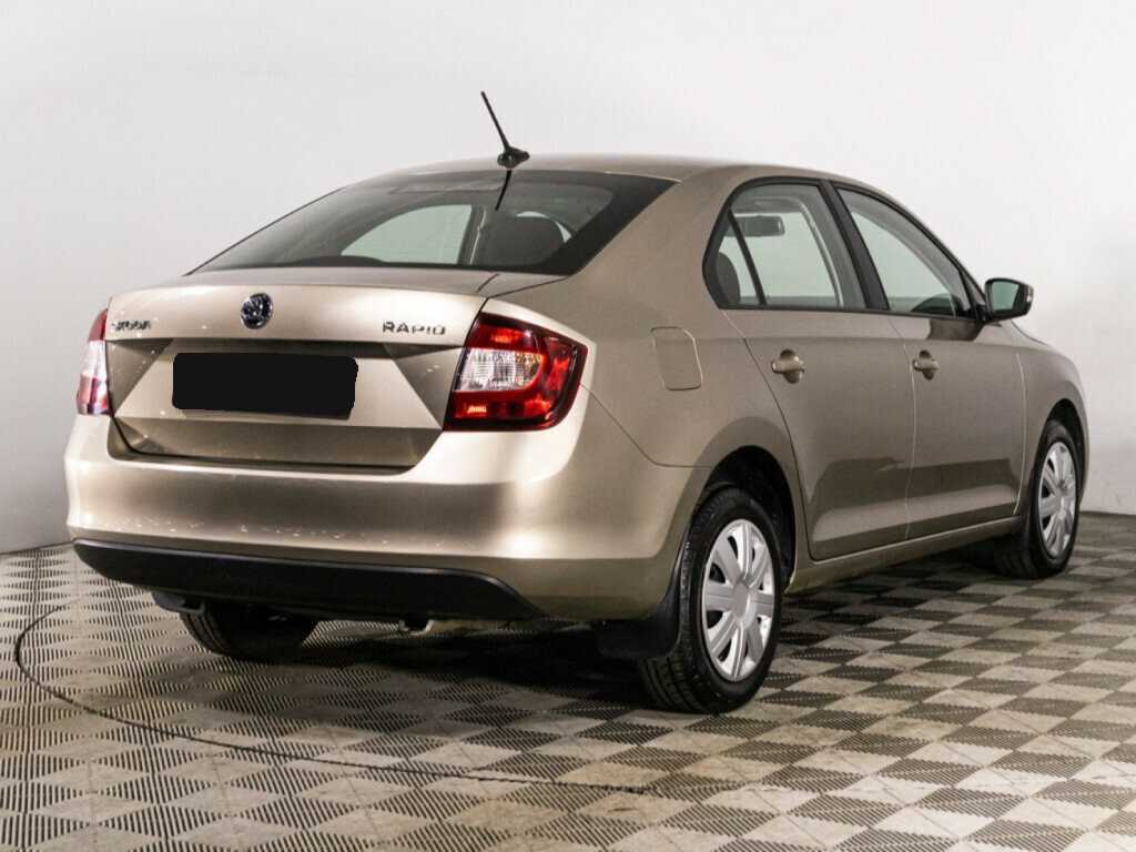 Skoda Rapid с пробегом — 2019 год. Фото: #4
