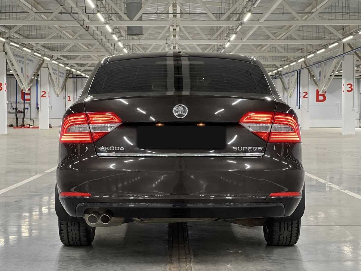 Skoda Superb с пробегом — 2013 год. Фото: #5