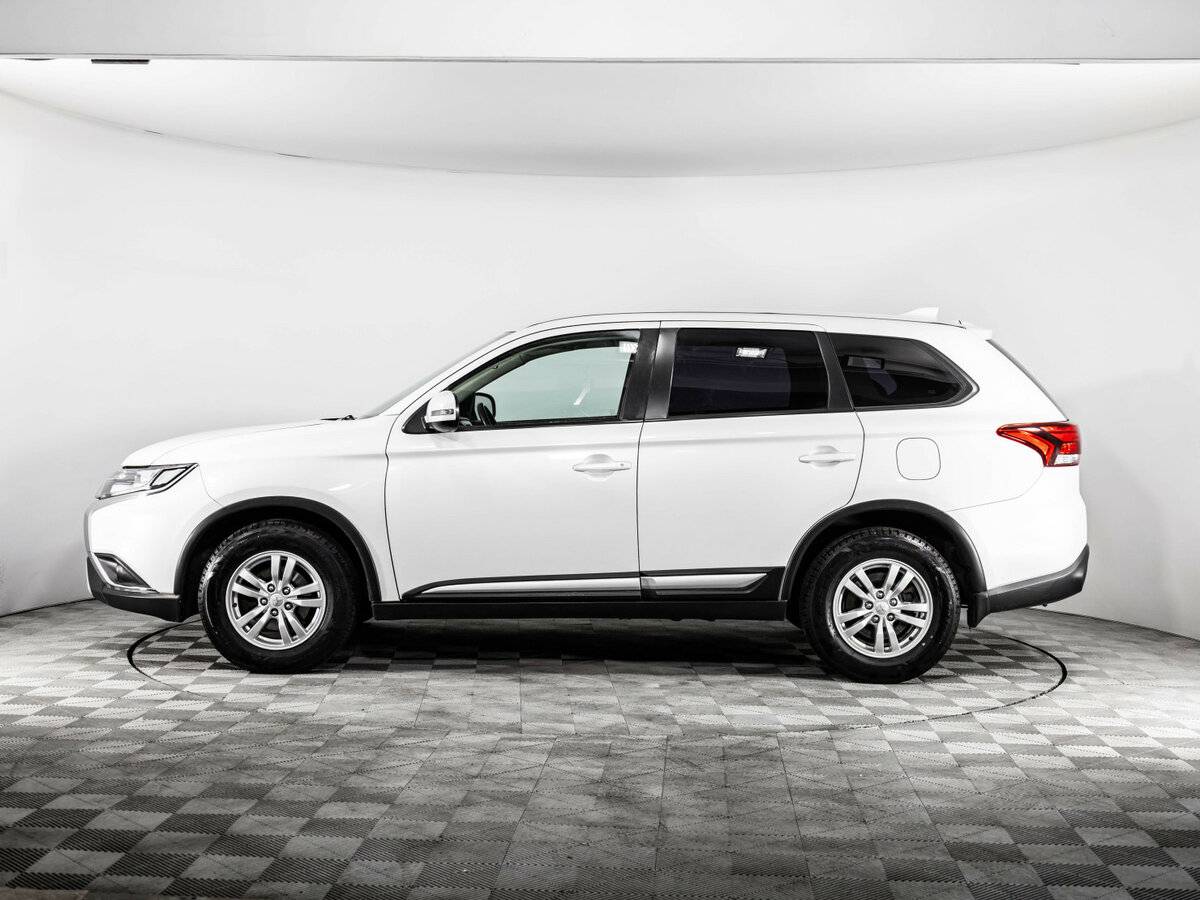 Mitsubishi Outlander с пробегом — 2018 год. Фото: #7