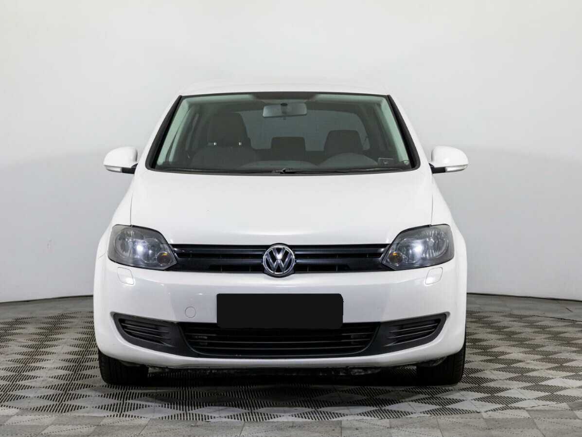 Volkswagen Golf Plus с пробегом — 2013 год. Фото: #1