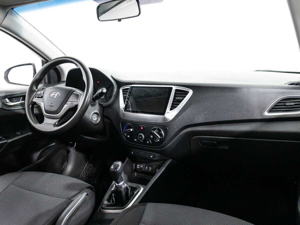 Hyundai Solaris с пробегом — 2017 год. Фото: #8