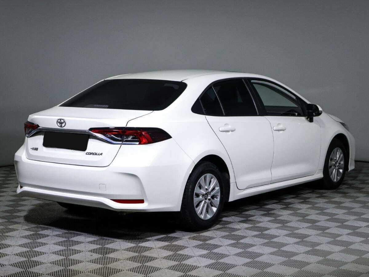 Toyota Corolla с пробегом — 2022 год. Фото: #3
