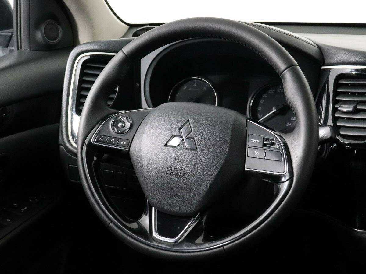 Mitsubishi Outlander с пробегом — 2019 год. Фото: #11