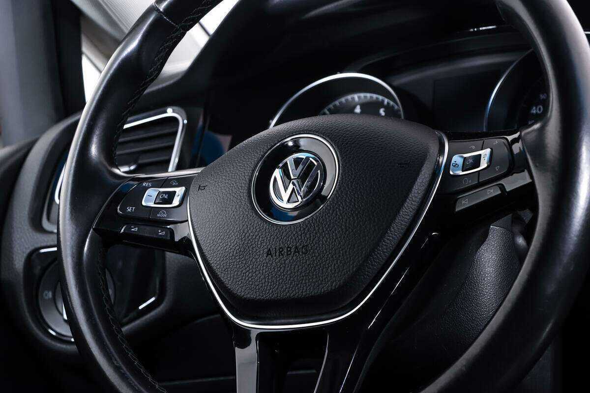 Volkswagen Golf с пробегом — 2013 год. Фото: #14