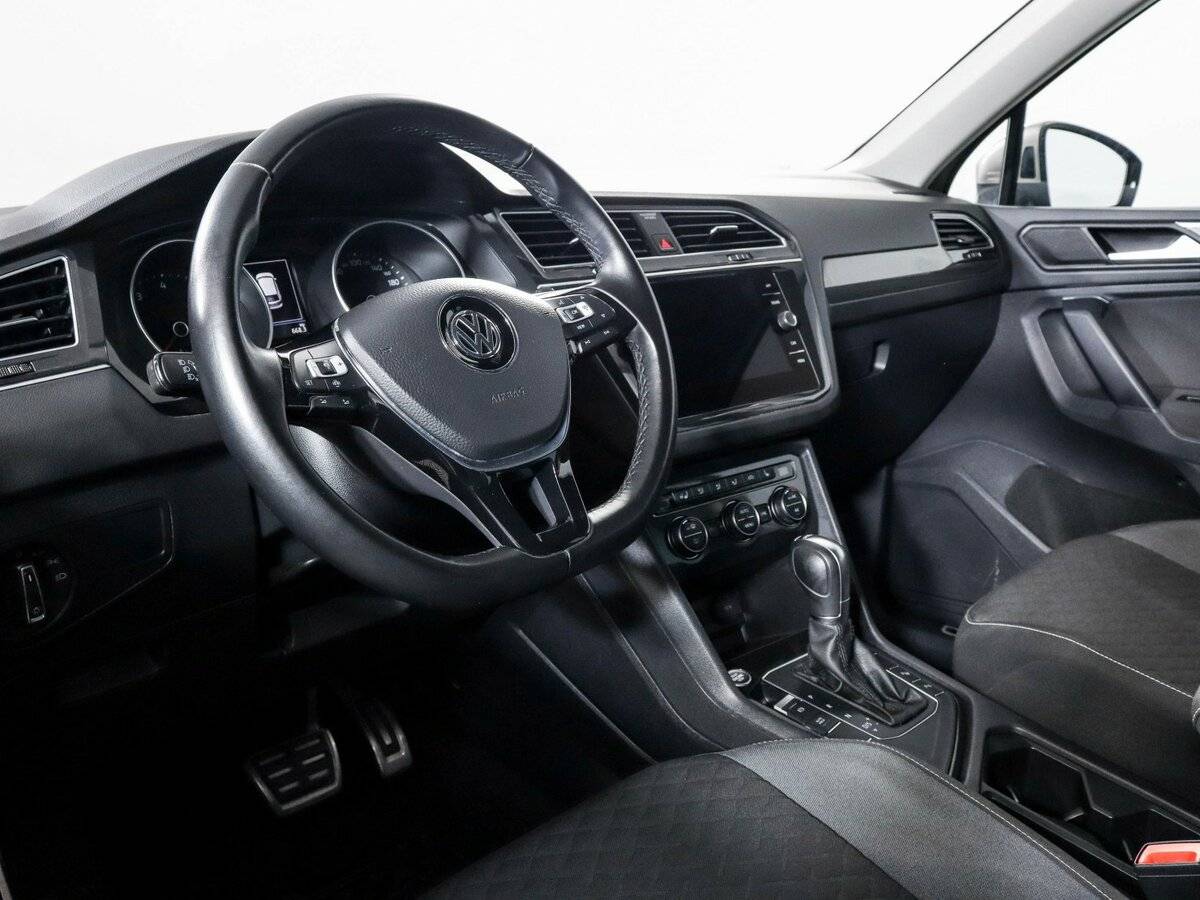 Volkswagen Tiguan с пробегом — 2018 год. Фото: #10