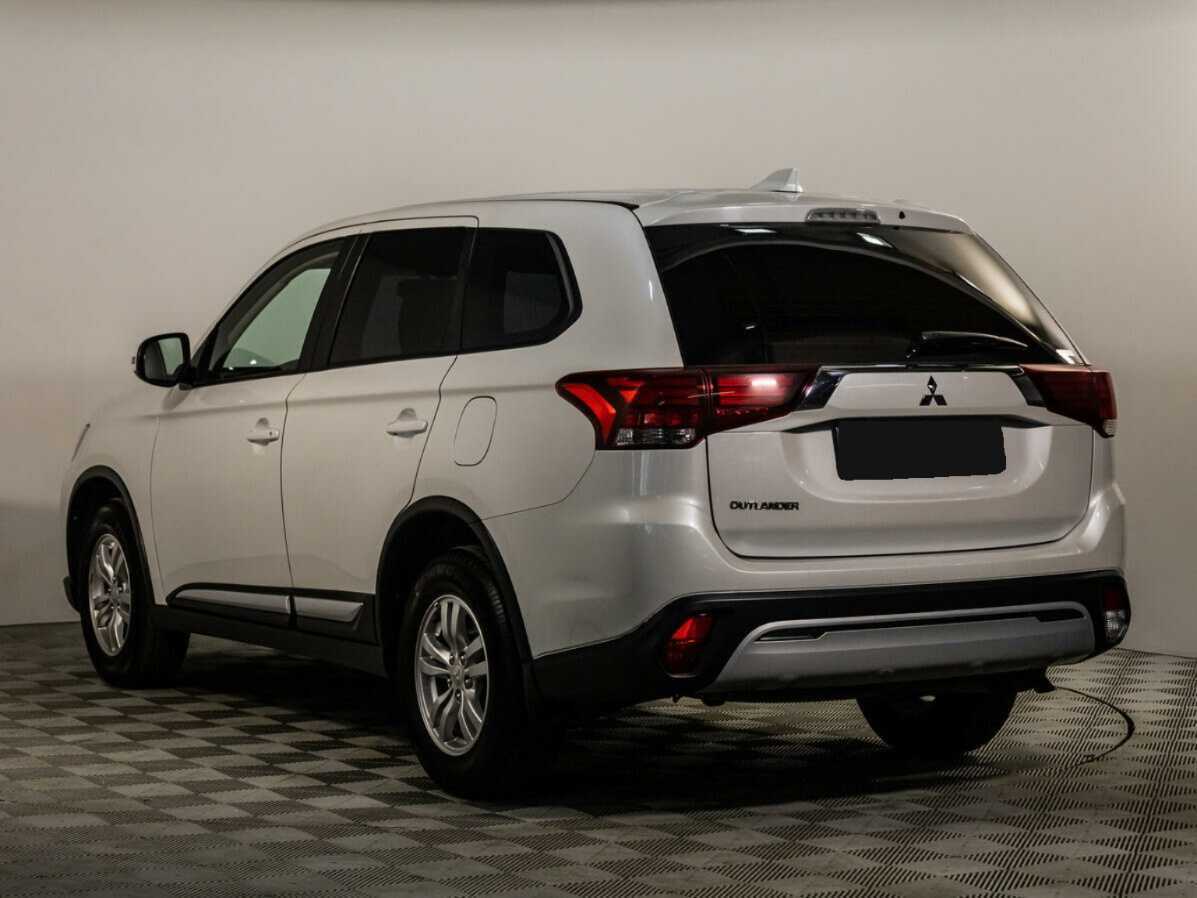 Mitsubishi Outlander с пробегом — 2020 год. Фото: #5