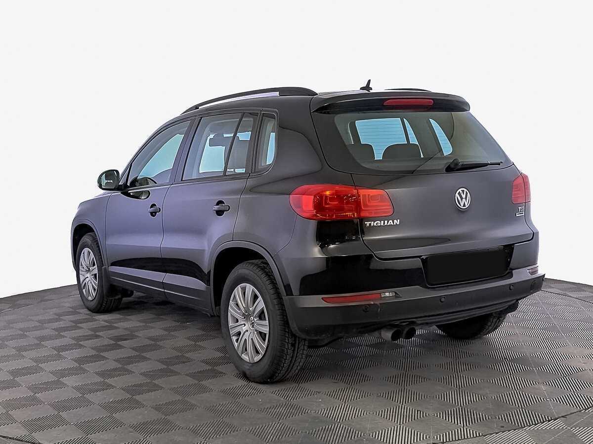 Volkswagen Tiguan с пробегом — 2015 год. Фото: #6