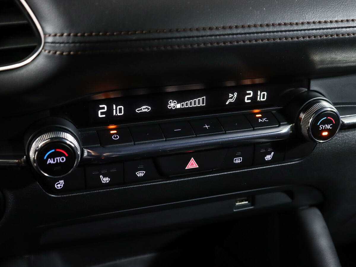 Mazda 3 с пробегом — 2019 год. Фото: #21