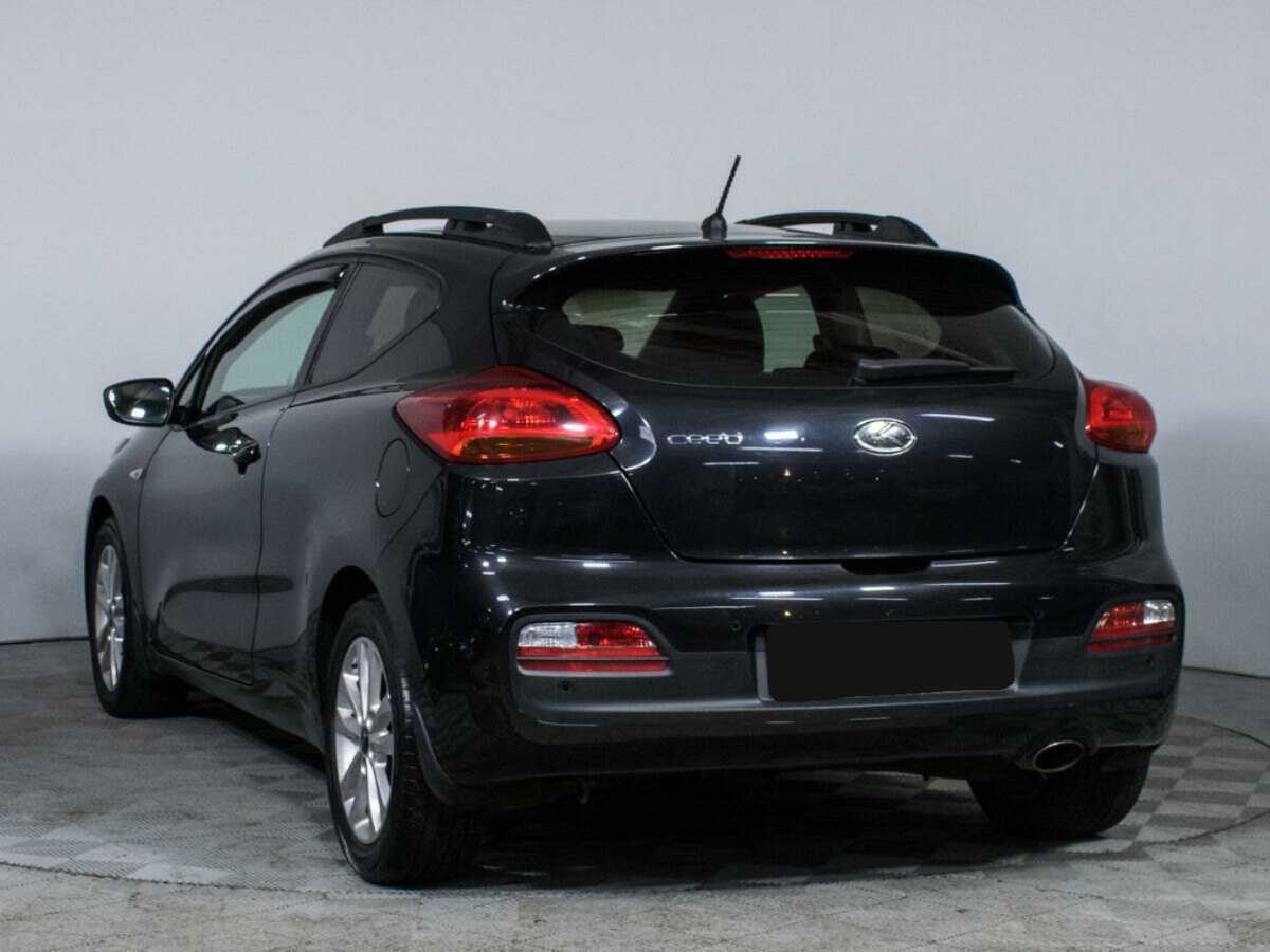 Kia Ceed с пробегом — 2015 год. Фото: #5