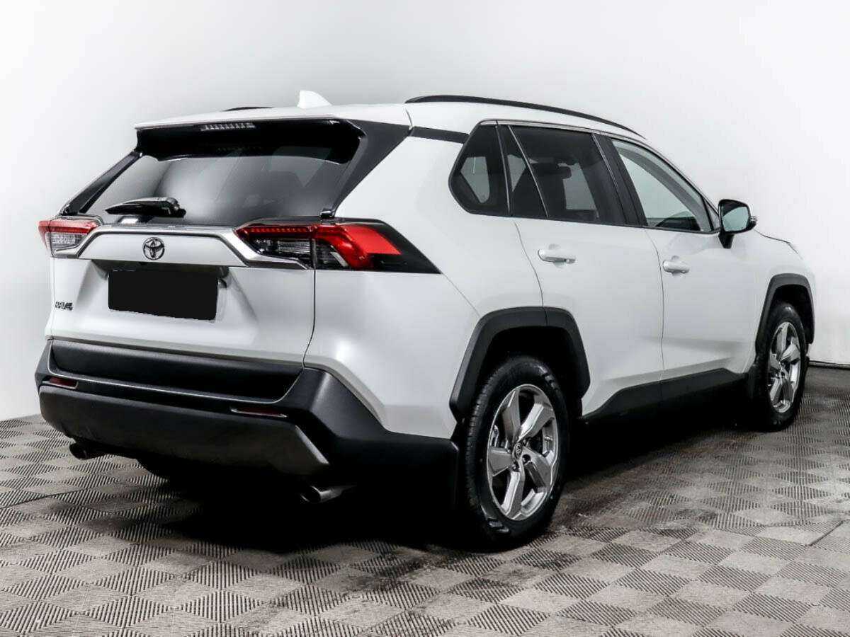 Toyota RAV4 с пробегом — 2020 год. Фото: #3