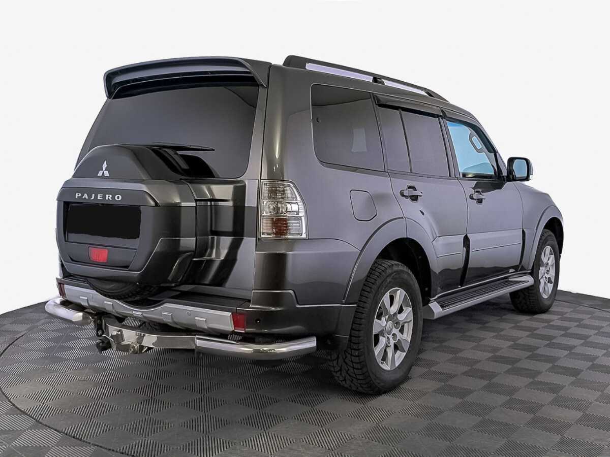 Mitsubishi Pajero с пробегом — 2018 год. Фото: #4