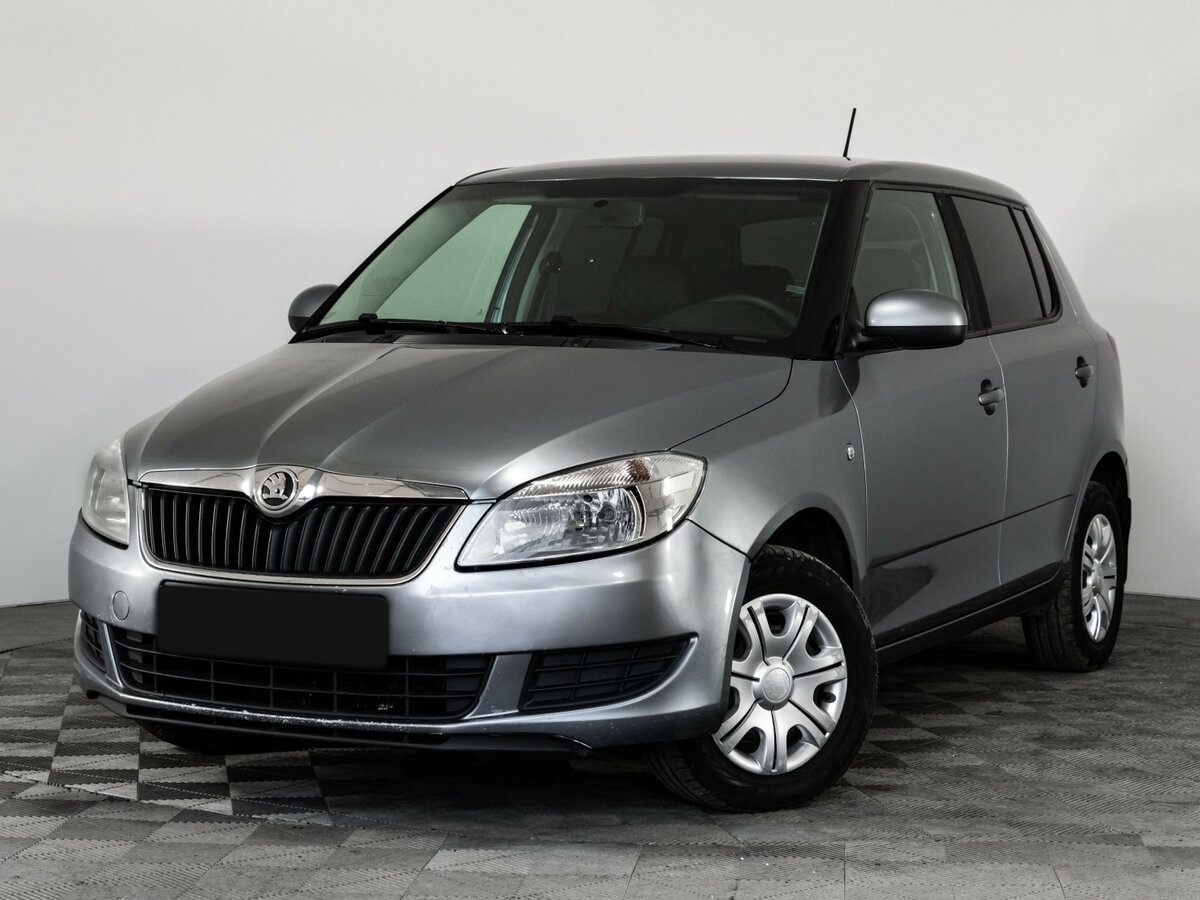 Skoda Fabia с пробегом — 2013 год. Фото: #0