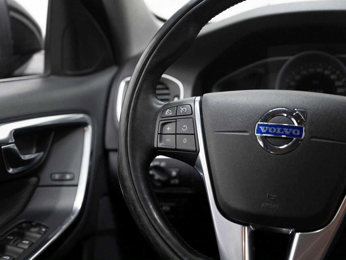 Volvo S60 с пробегом — 2013 год. Фото: #17