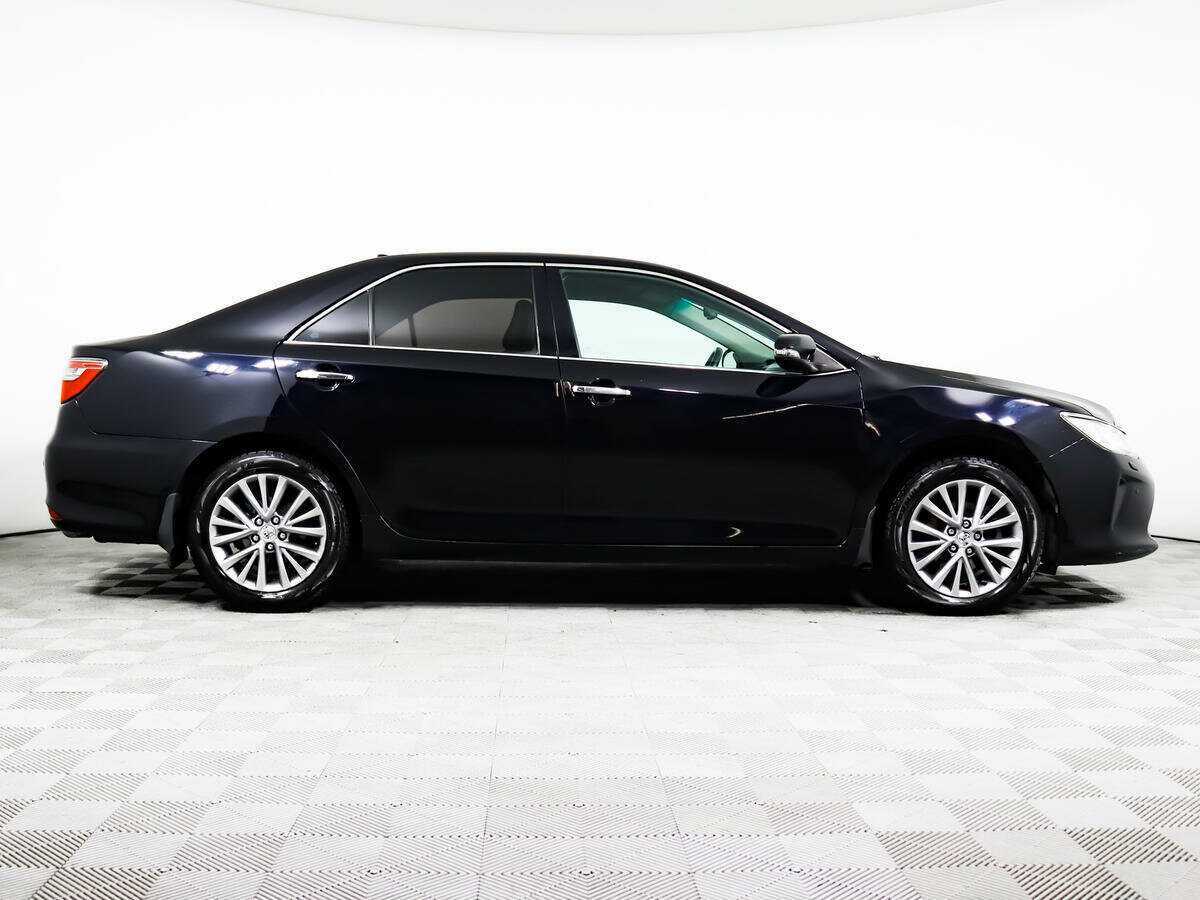 Toyota Camry с пробегом — 2015 год. Фото: #3