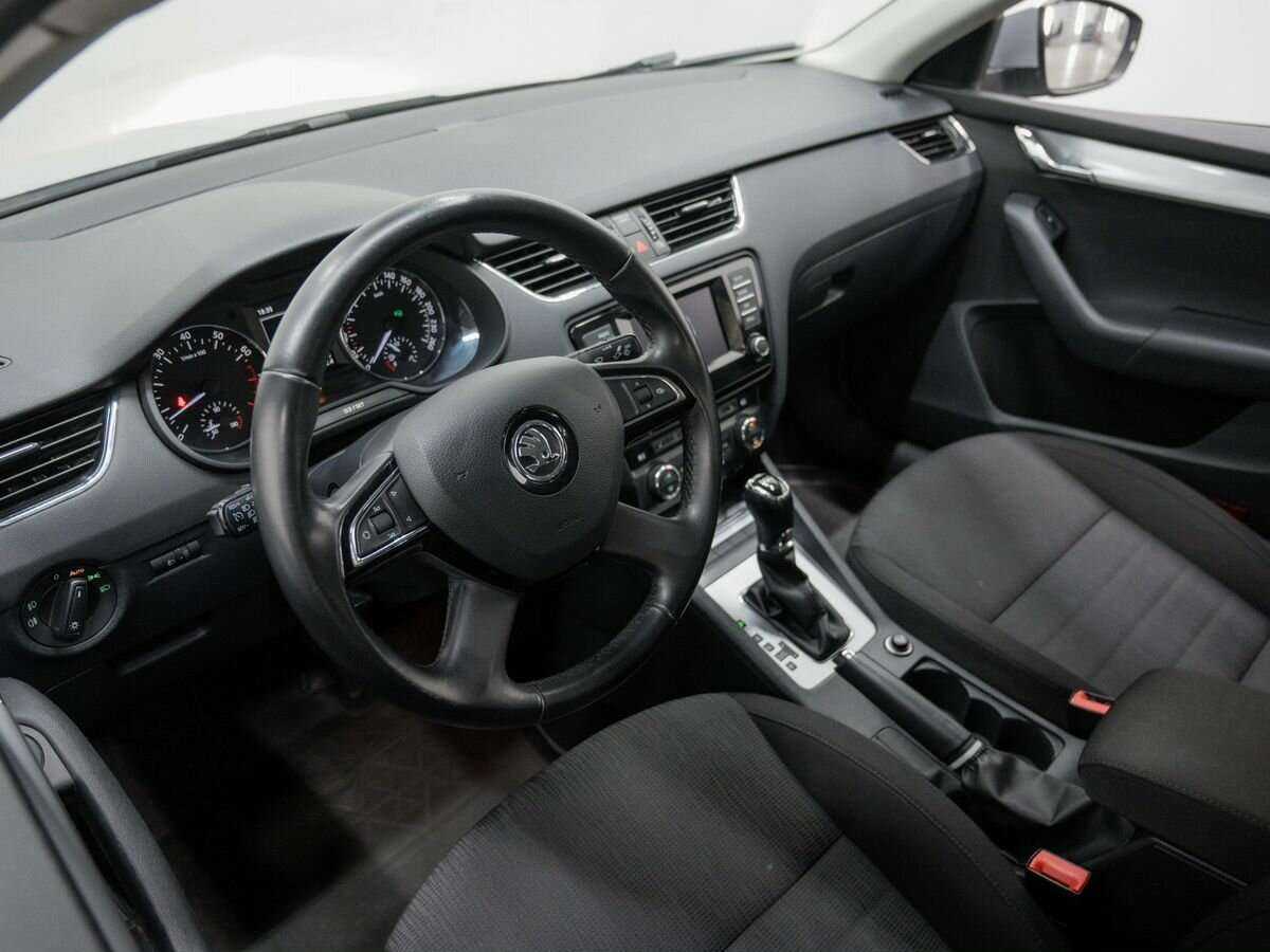 Skoda Octavia с пробегом — 2013 год. Фото: #13