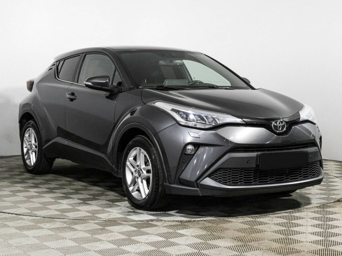 Toyota C-HR с пробегом — 2020 год. Фото: #2