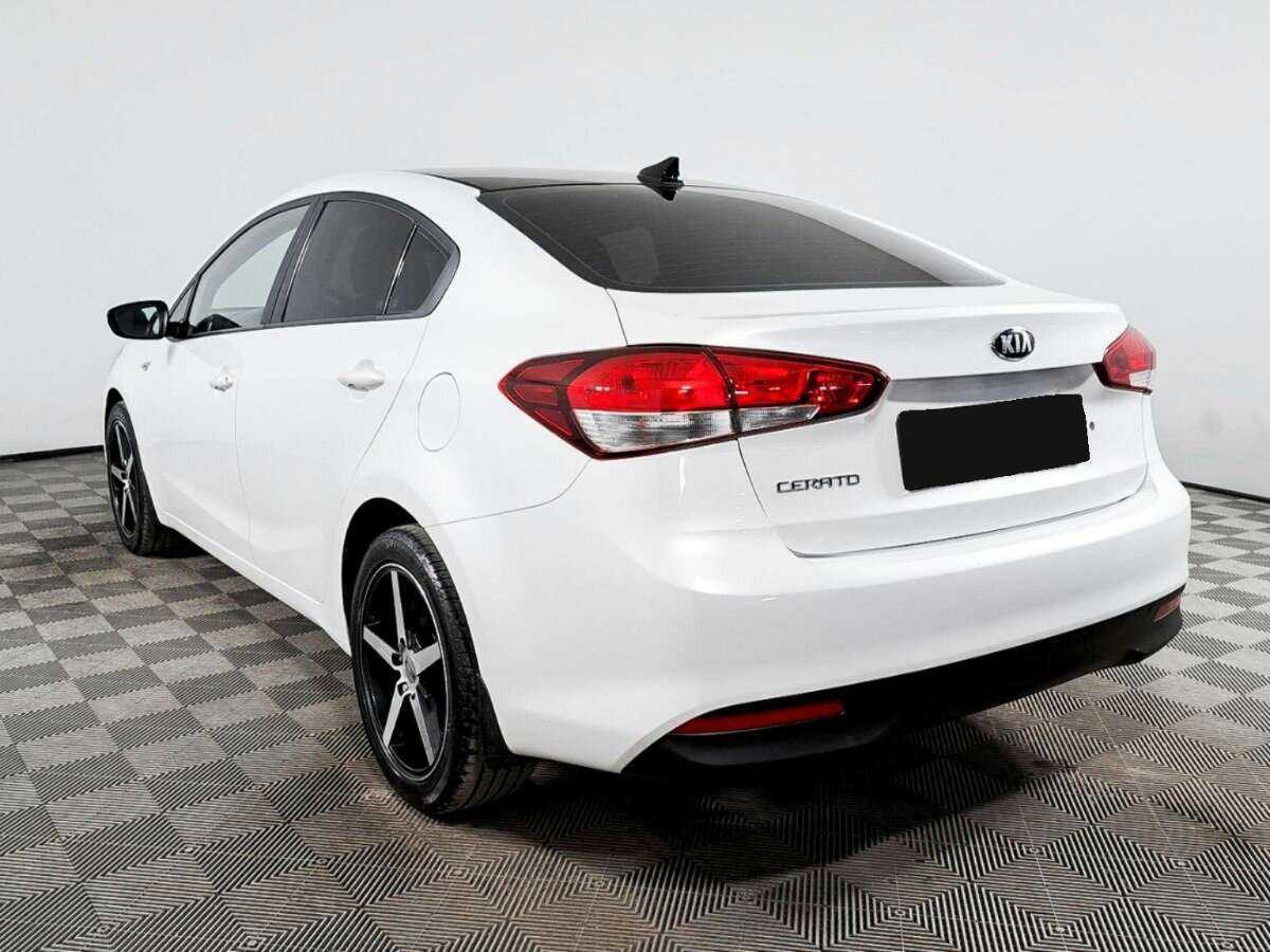 Kia Cerato с пробегом — 2017 год. Фото: #6