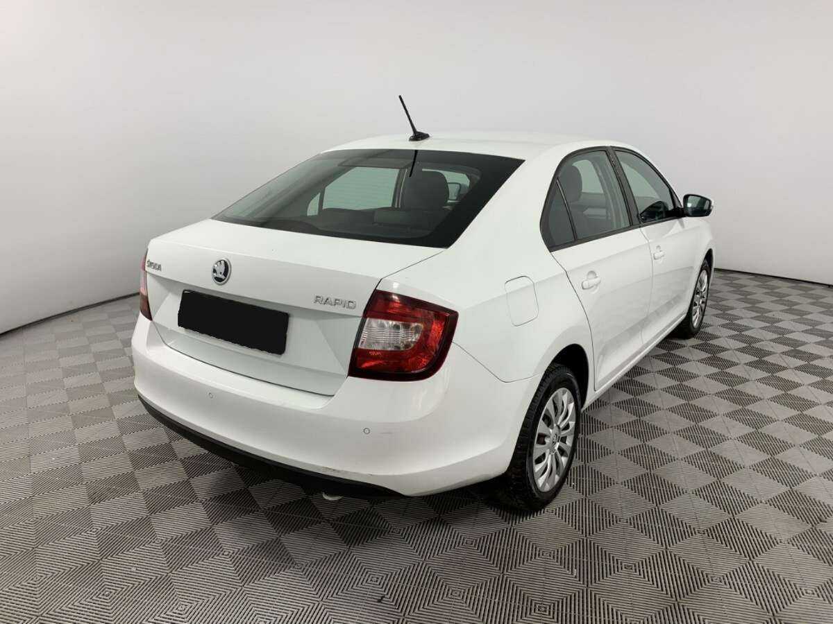 Skoda Rapid с пробегом — 2019 год. Фото: #4
