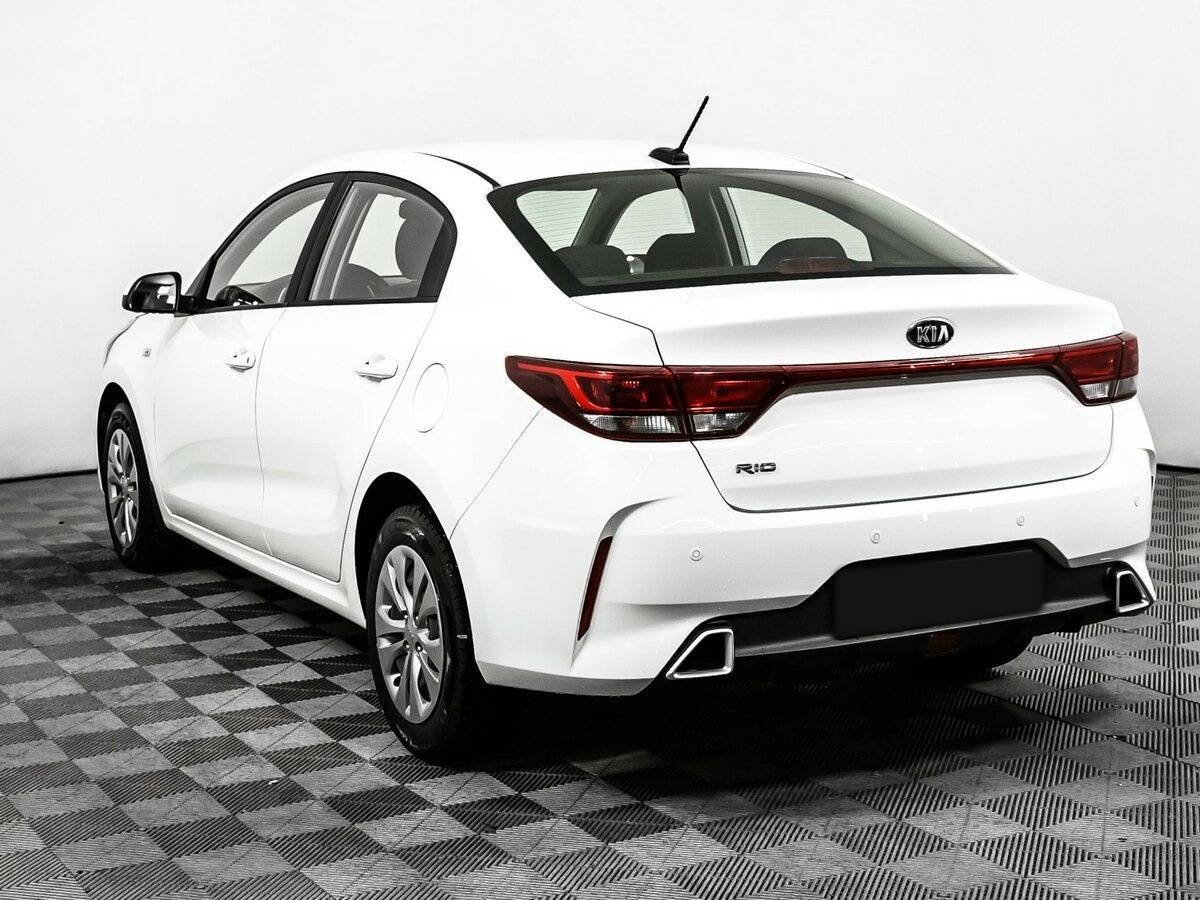 Kia Rio с пробегом — 2020 год. Фото: #6