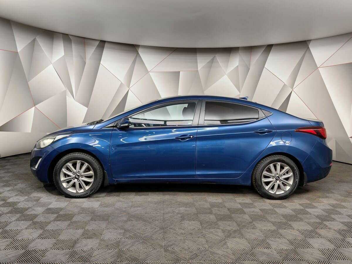 Hyundai Elantra с пробегом — 2015 год. Фото: #4