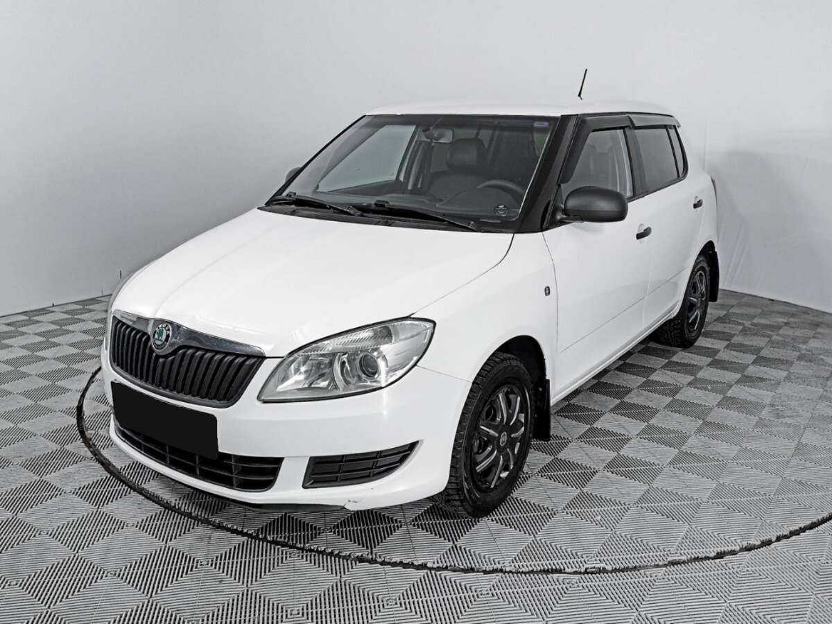 Skoda Fabia с пробегом — 2012 год. Фото: #0