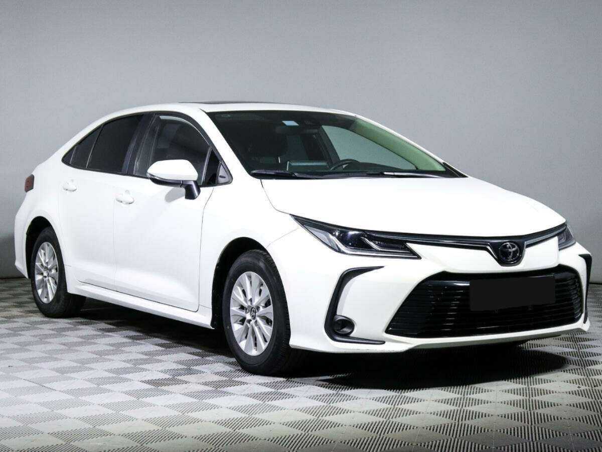 Toyota Corolla с пробегом — 2022 год. Фото: #2