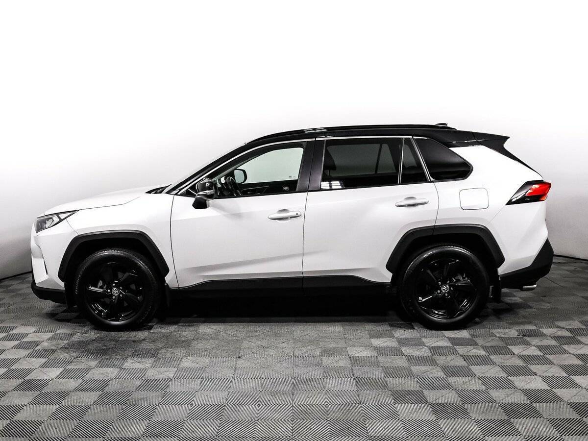 Toyota RAV4 с пробегом — 2021 год. Фото: #7