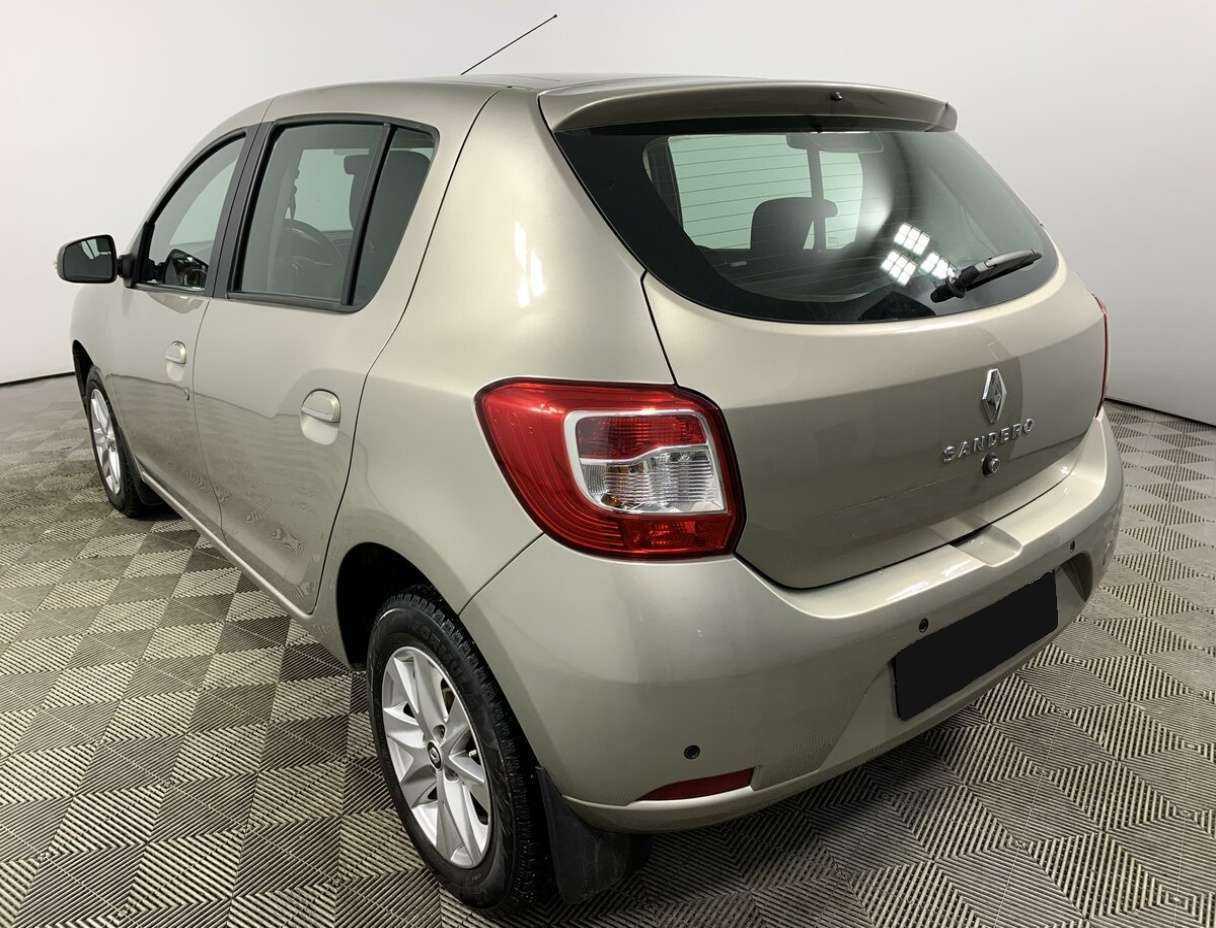 Renault Sandero с пробегом — 2019 год. Фото: #6