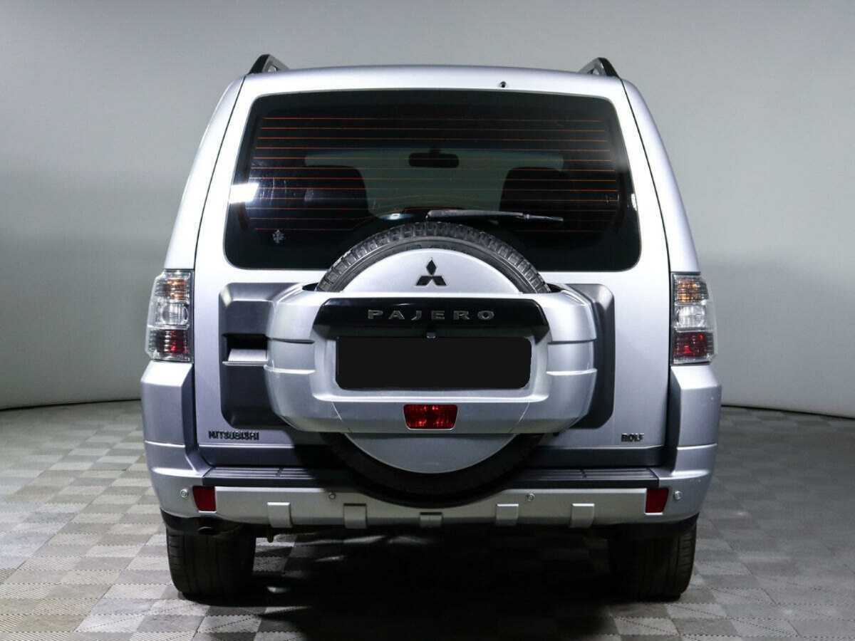 Mitsubishi Pajero с пробегом — 2012 год. Фото: #4