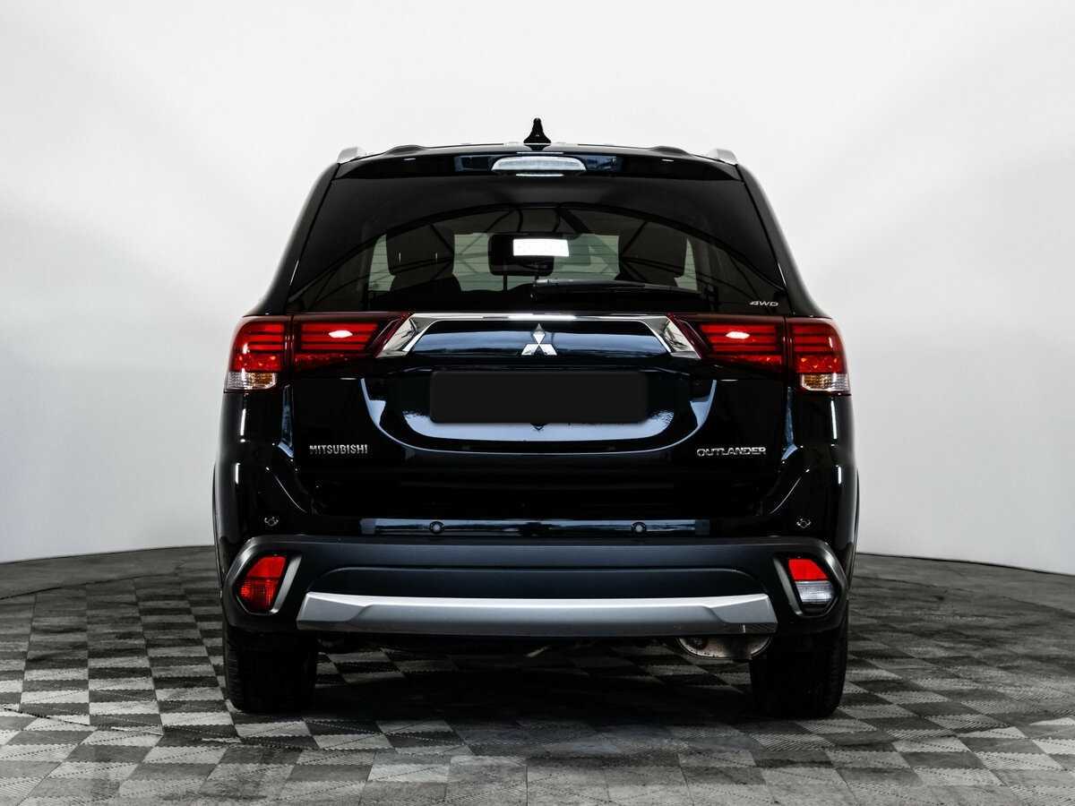 Mitsubishi Outlander с пробегом — 2018 год. Фото: #4