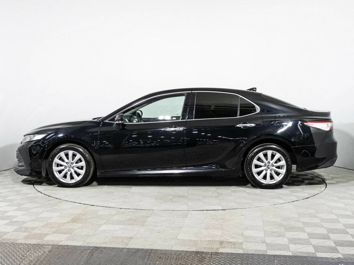 Toyota Camry с пробегом — 2019 год. Фото: #7