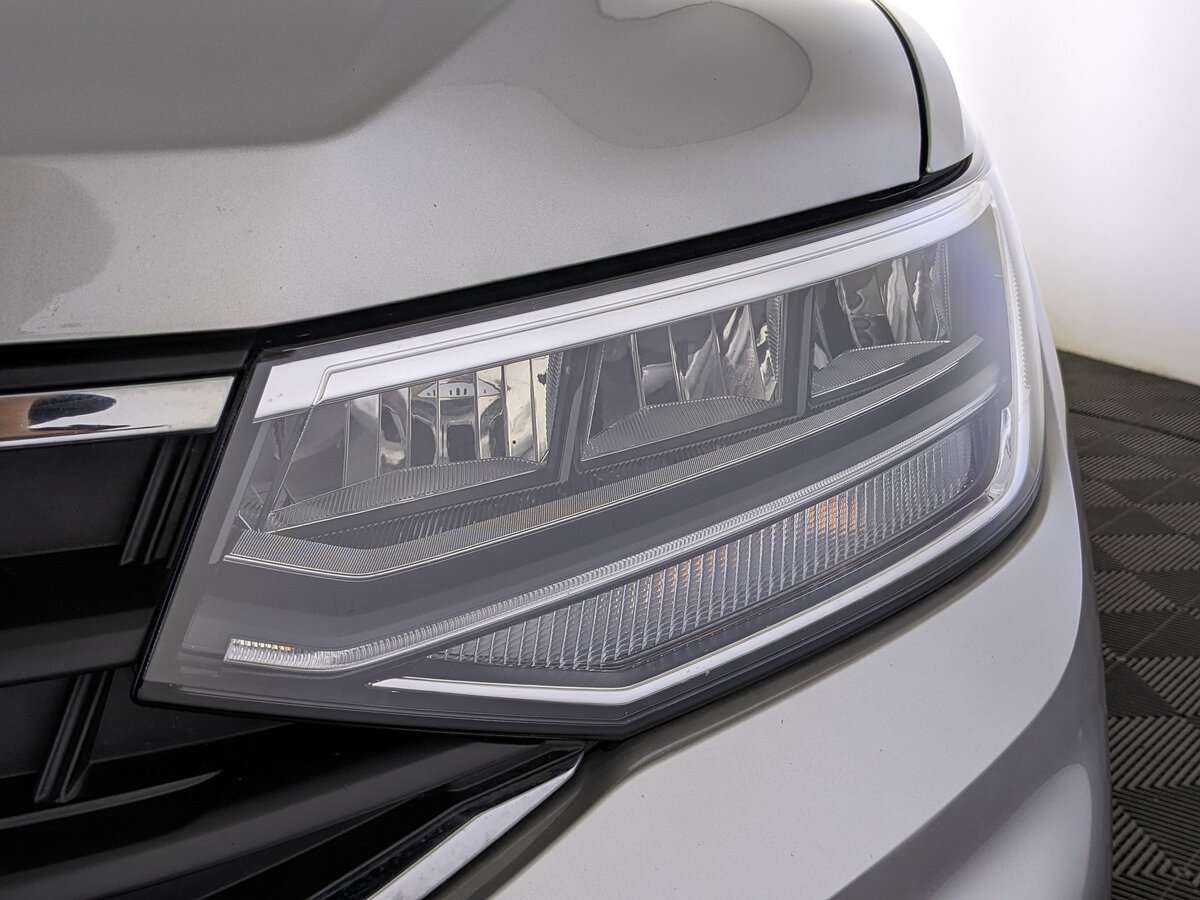 Volkswagen Tiguan с пробегом — 2021 год. Фото: #10