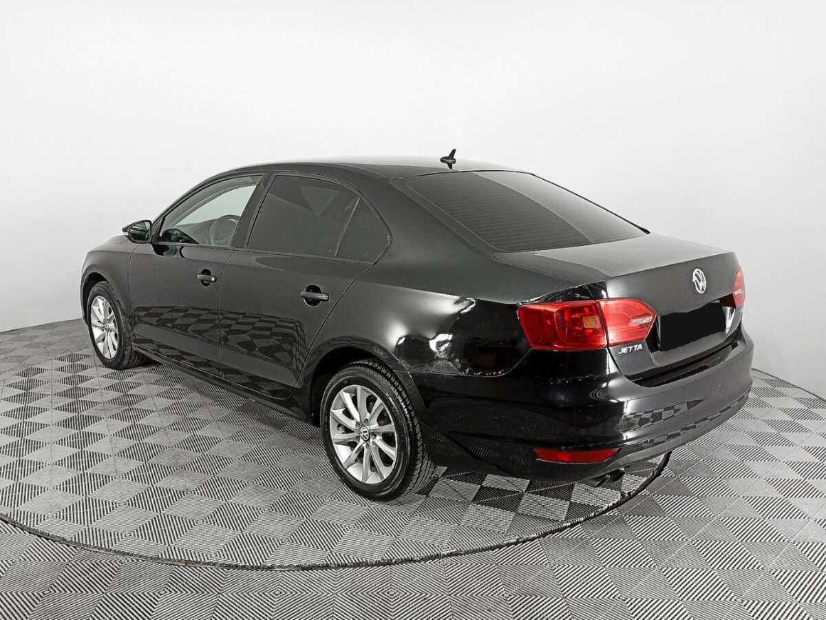 Volkswagen Jetta с пробегом — 2014 год. Фото: #6