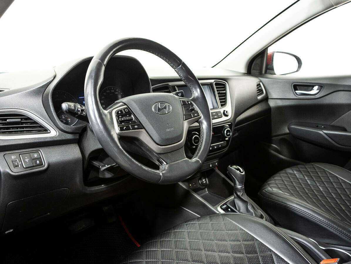 Hyundai Solaris с пробегом — 2018 год. Фото: #10