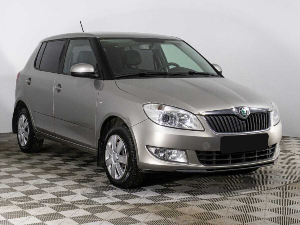 Skoda Fabia с пробегом — 2012 год. Фото: #2
