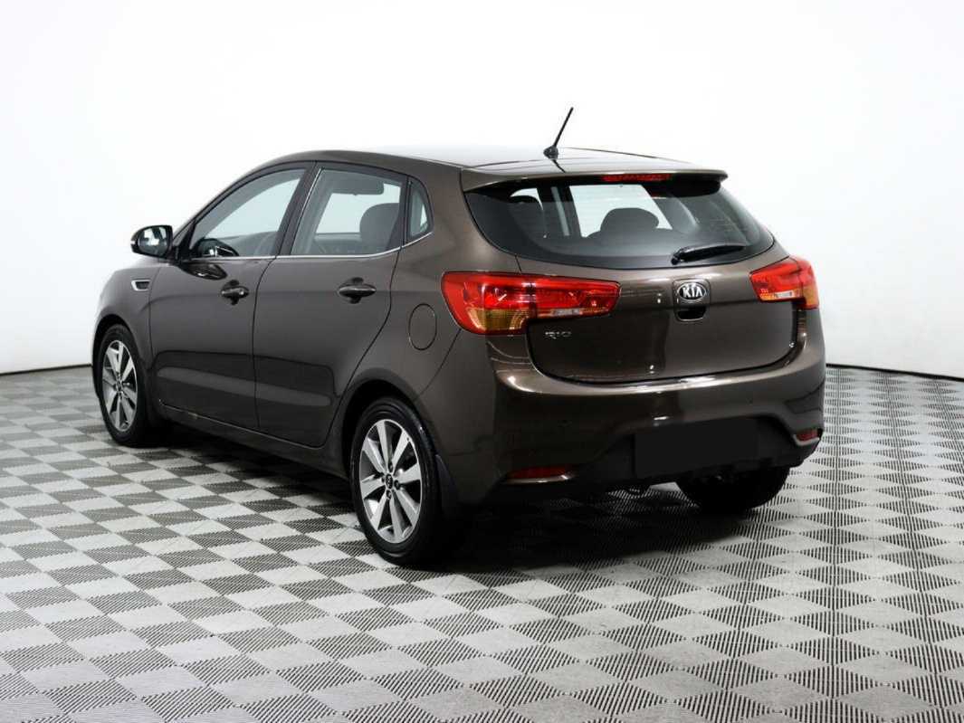 Kia Rio с пробегом — 2015 год. Фото: #6