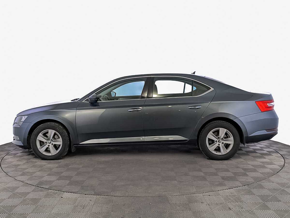 Skoda Superb с пробегом — 2018 год. Фото: #7