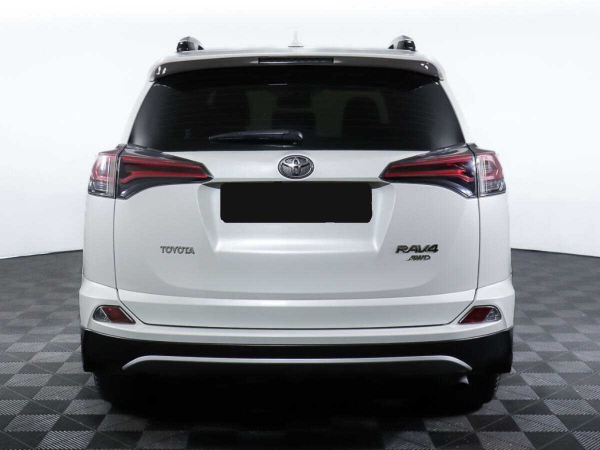 Toyota RAV4 с пробегом — 2016 год. Фото: #3