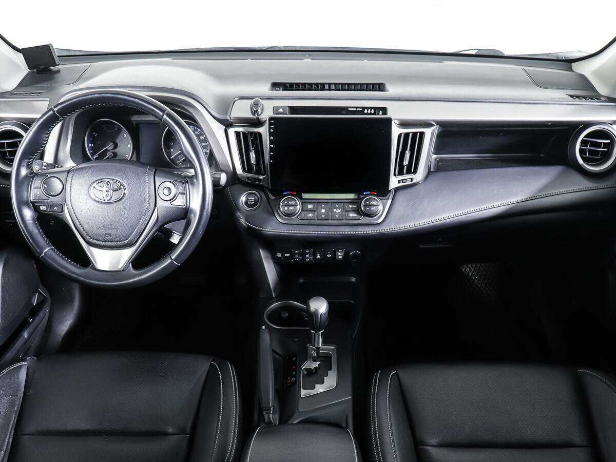 Toyota RAV4 с пробегом — 2019 год. Фото: #12