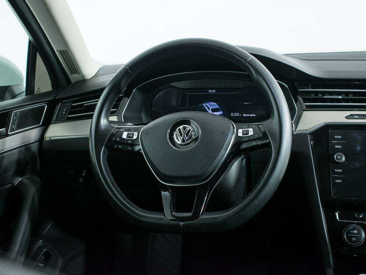 Volkswagen Passat с пробегом — 2017 год. Фото: #12