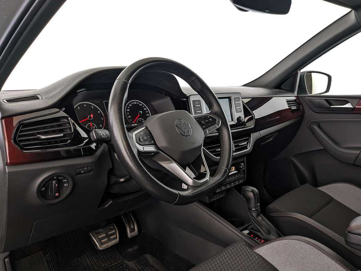 Volkswagen Polo с пробегом — 2021 год. Фото: #10