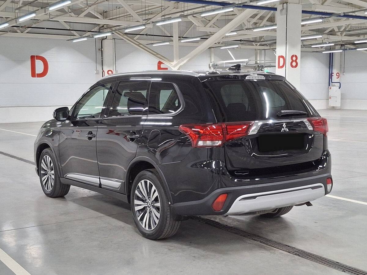 Mitsubishi Outlander с пробегом — 2020 год. Фото: #6