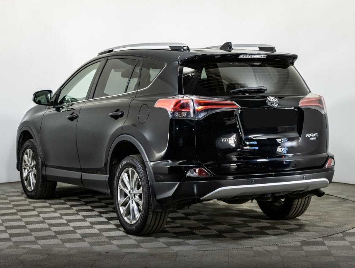 Toyota RAV4 с пробегом — 2016 год. Фото: #6