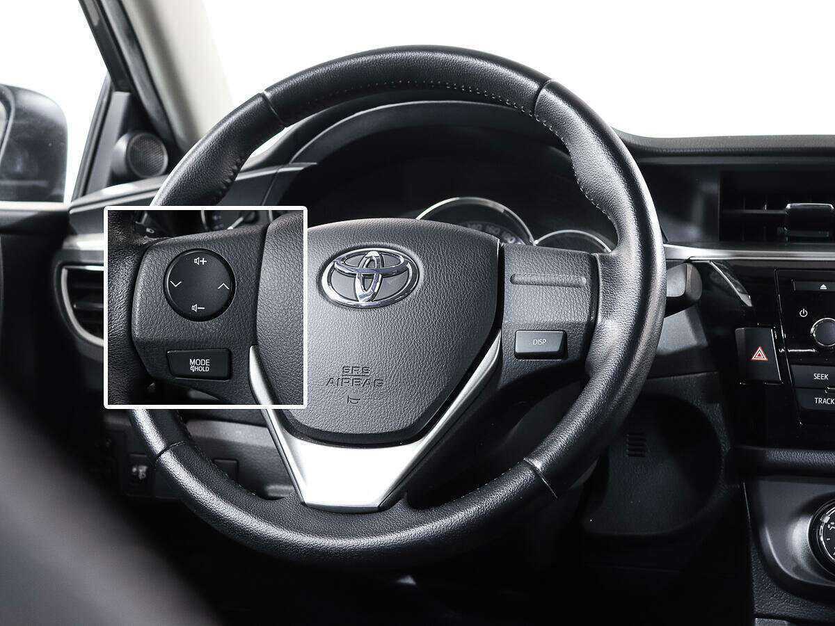 Toyota Corolla с пробегом — 2013 год. Фото: #12