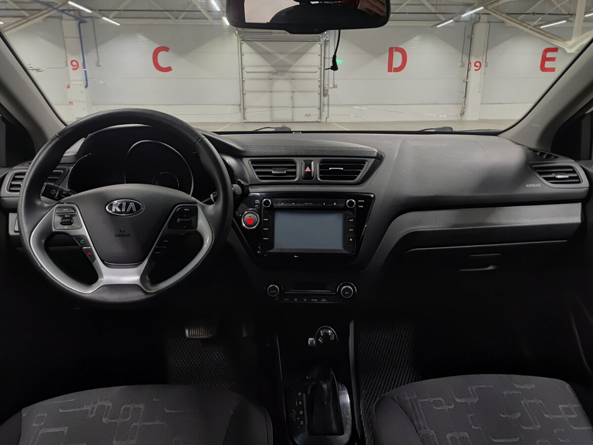 Kia Rio с пробегом — 2016 год. Фото: #13