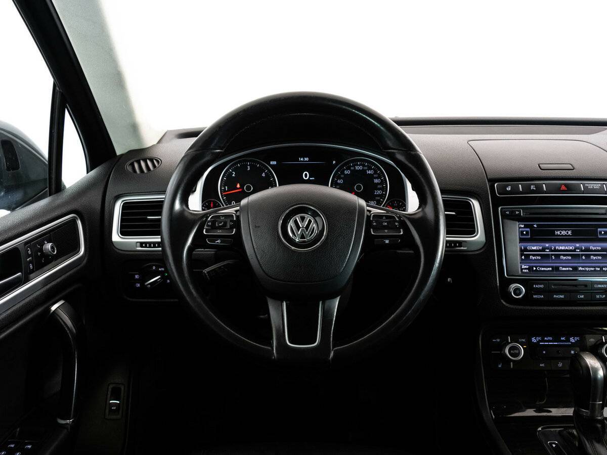 Volkswagen Touareg с пробегом — 2016 год. Фото: #8