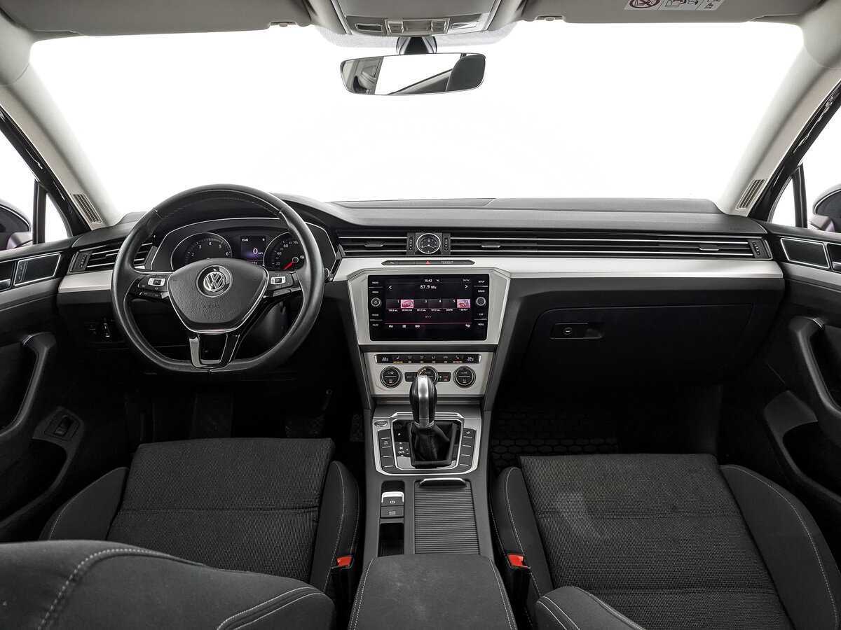 Volkswagen Passat с пробегом — 2018 год. Фото: #9