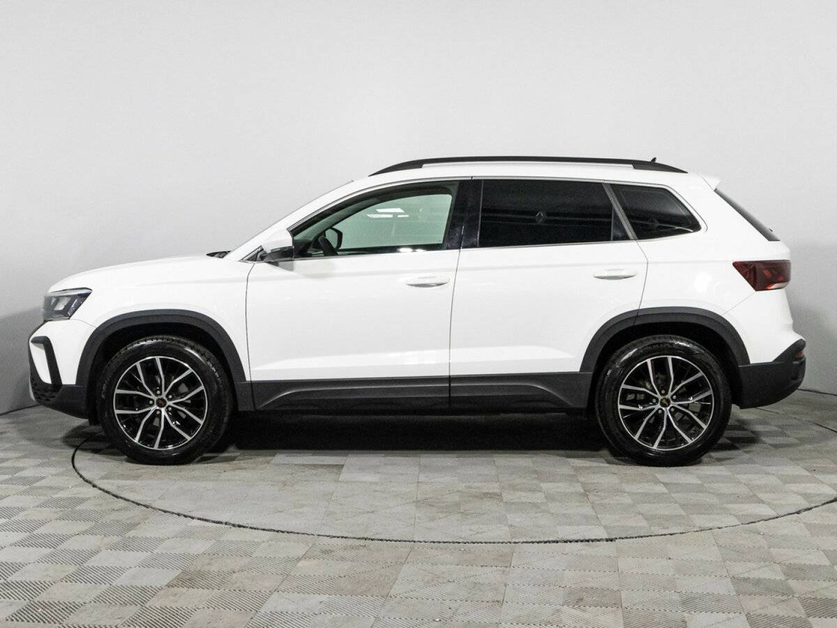 Volkswagen Taos с пробегом — 2021 год. Фото: #7